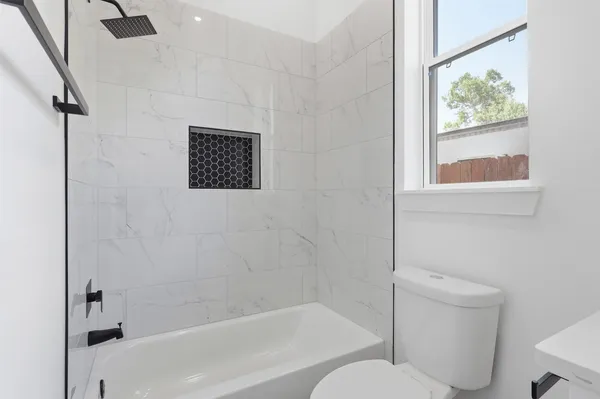 $3,500 | 1913 Hoskins Drive, Unit H, Houston, TX 77080