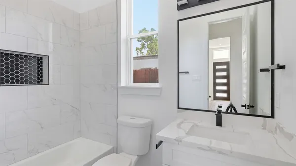 $3,500 | 1913 Hoskins Drive, Unit H, Houston, TX 77080