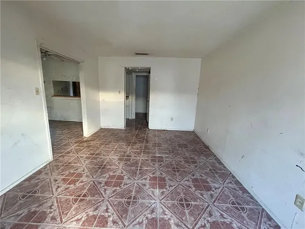 $18,000 | 3562 Vespasian Boulevard, Unit 107, New Orleans, LA 70114