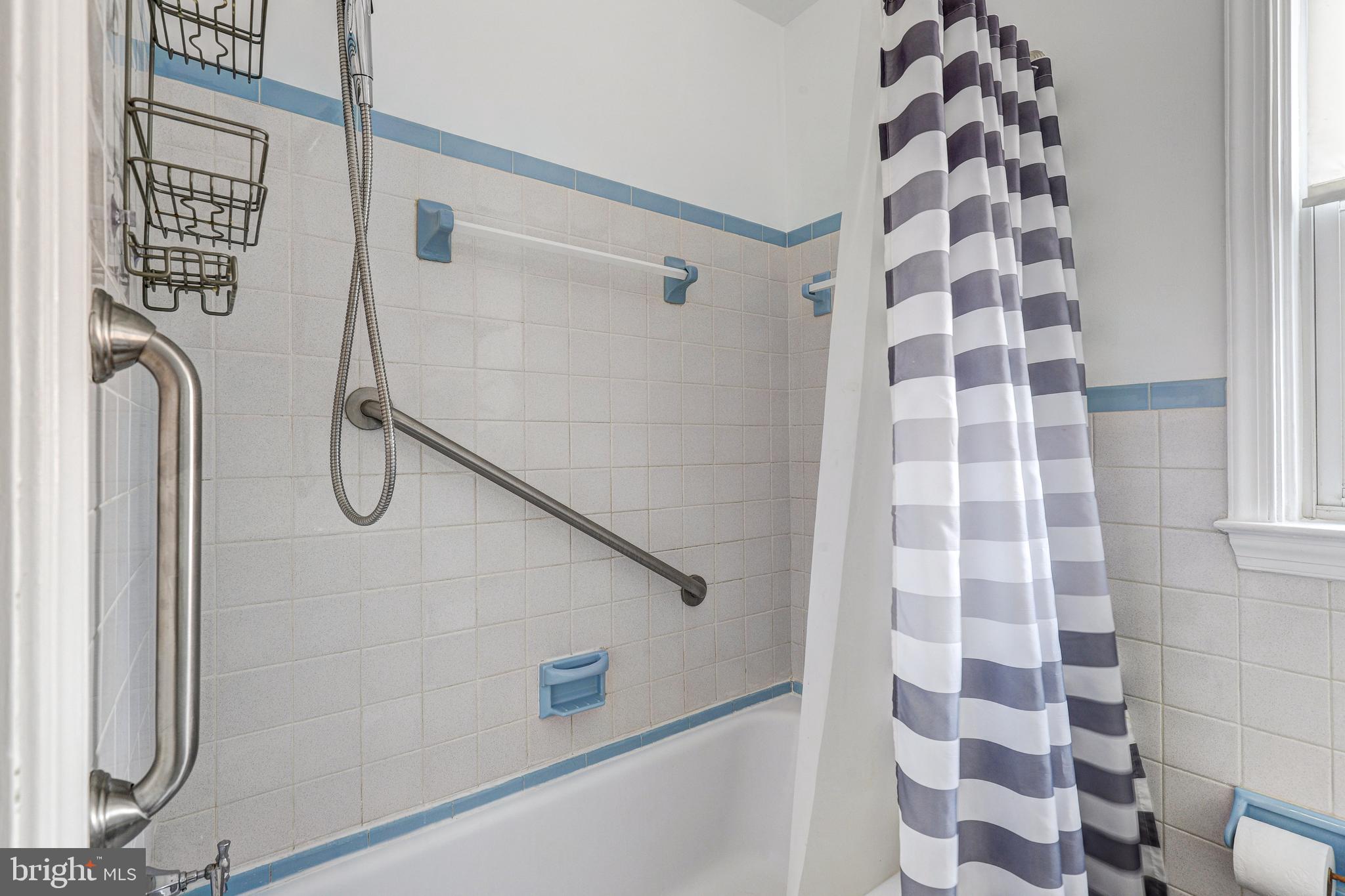 70 Berkshire Road Essex, MD 21221 - Photo 17 of 30 hall bath
