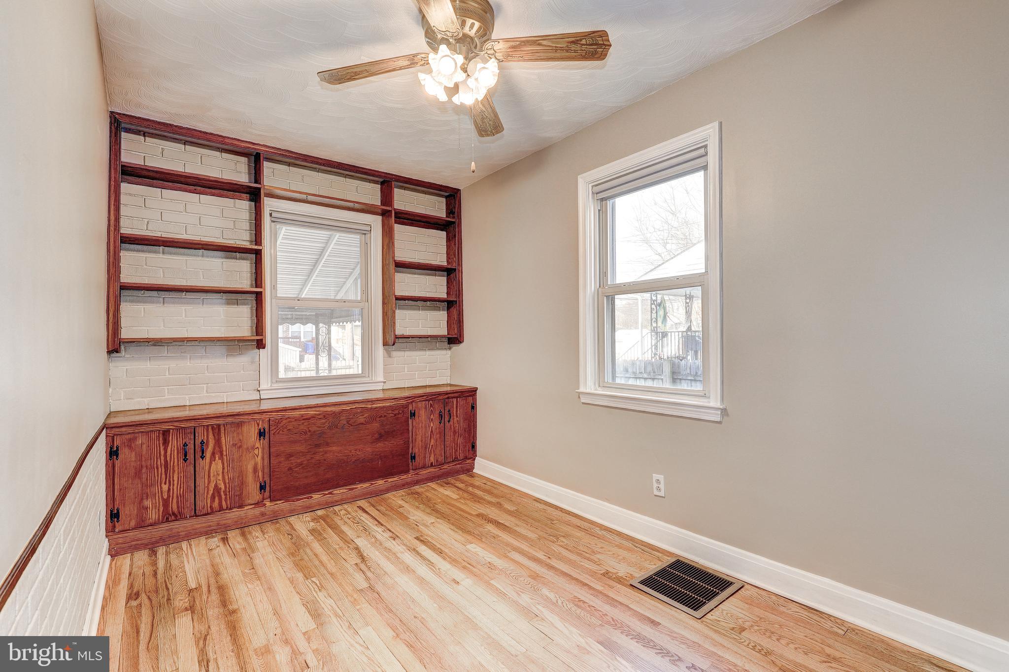 70 Berkshire Road Essex, MD 21221 - Photo 8 of 30 Dining room w/built-ins