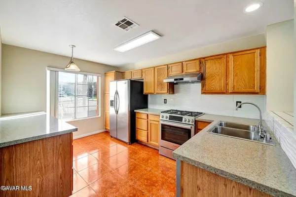 $3,095 | 2611 Redington Street, Palmdale, CA 93551