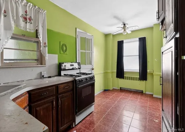 $657,200 | 271 Ivy Street, West Hempstead, NY 11552