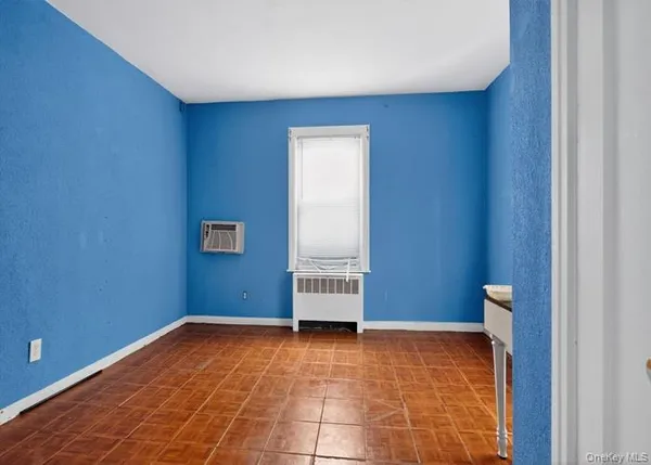 $657,200 | 271 Ivy Street, West Hempstead, NY 11552