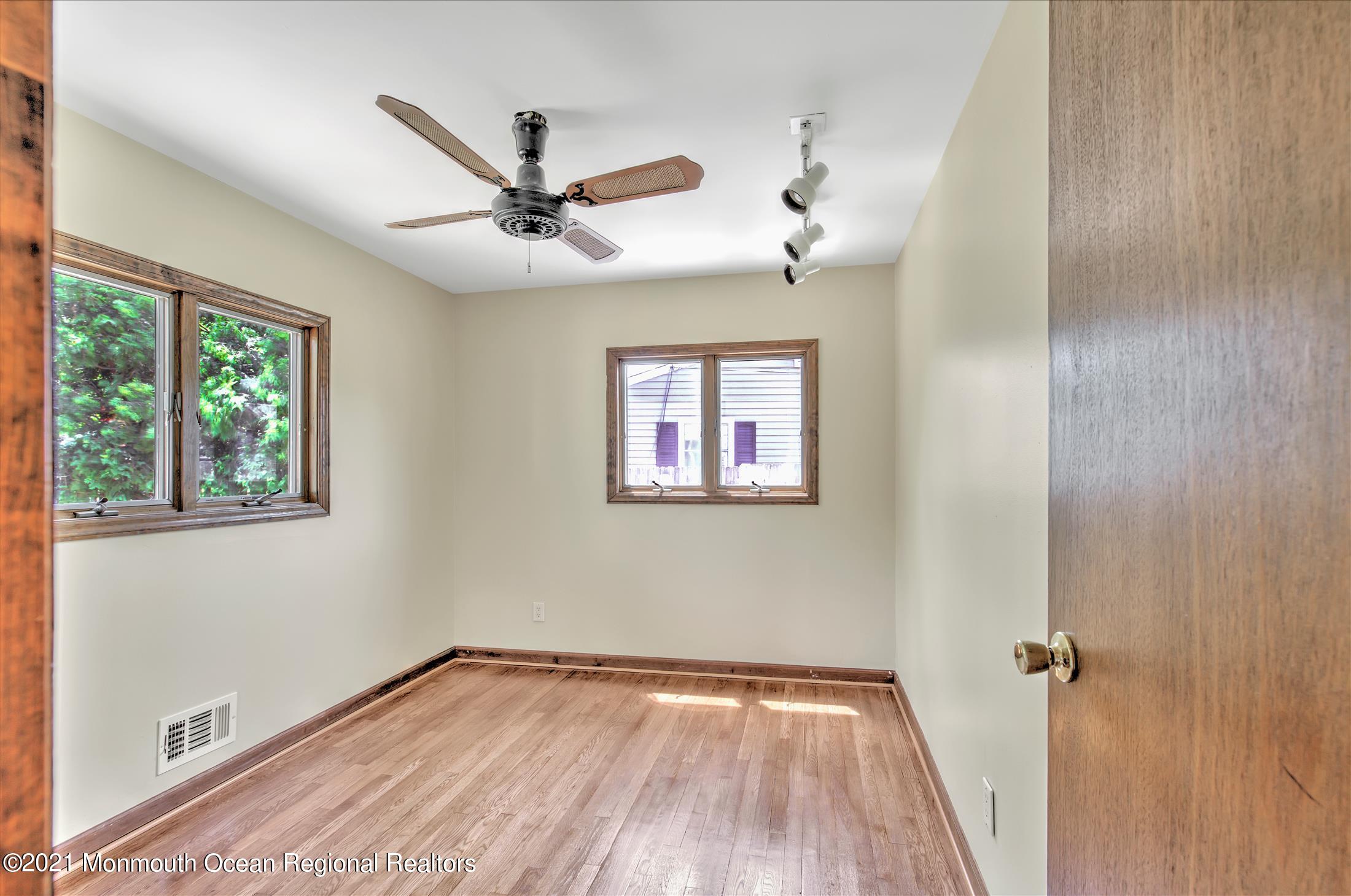 127 Stephan Road Brick, NJ 08724 - Photo 21 of 38 BEDROOM (3) (3)