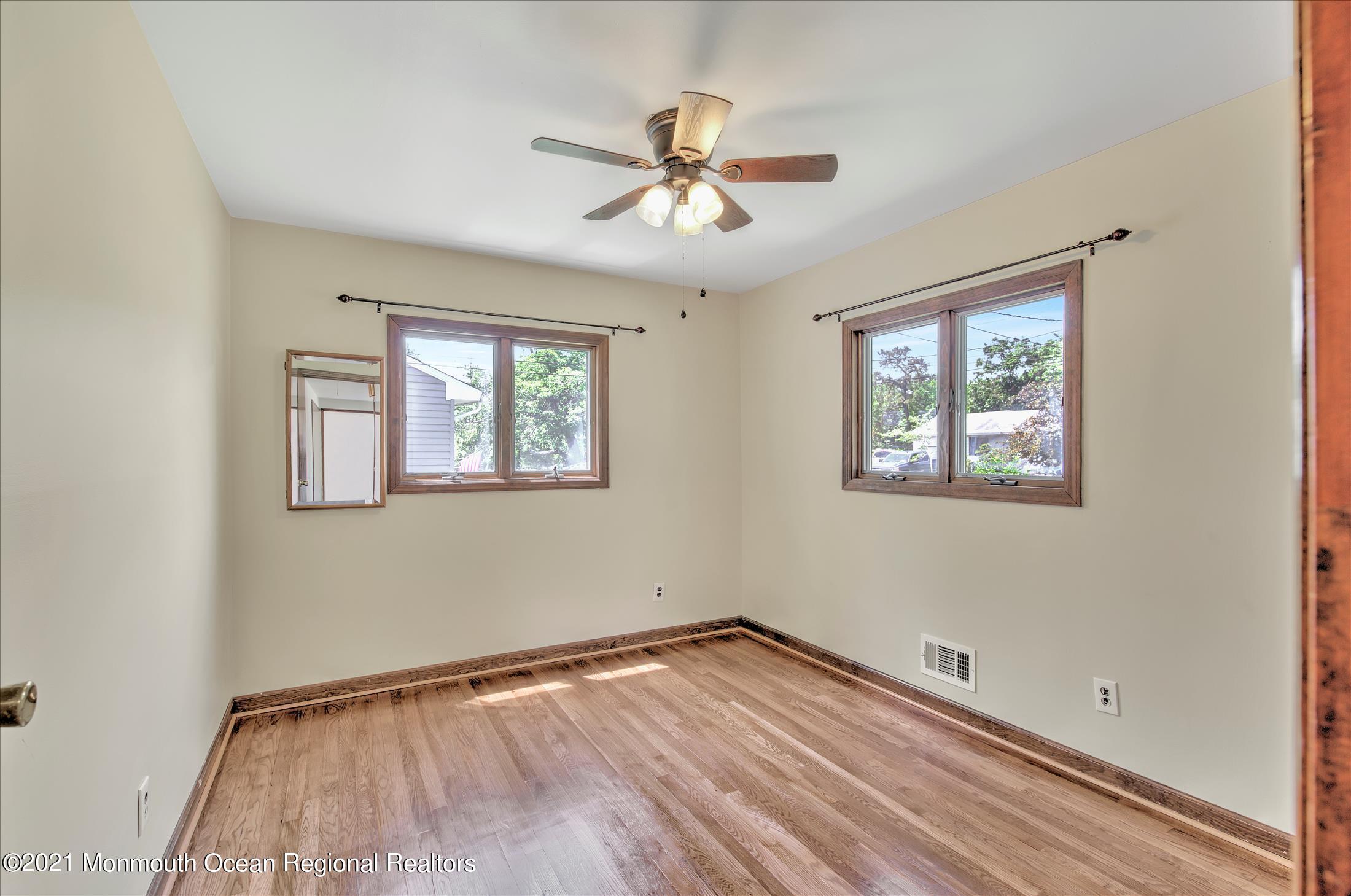 127 Stephan Road Brick, NJ 08724 - Photo 22 of 38 BEDROOM (6)