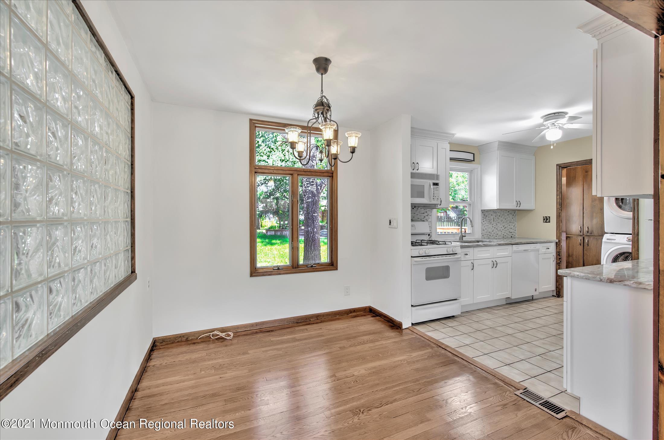 127 Stephan Road Brick, NJ 08724 - Photo 8 of 38 DINING ROOM (6)
