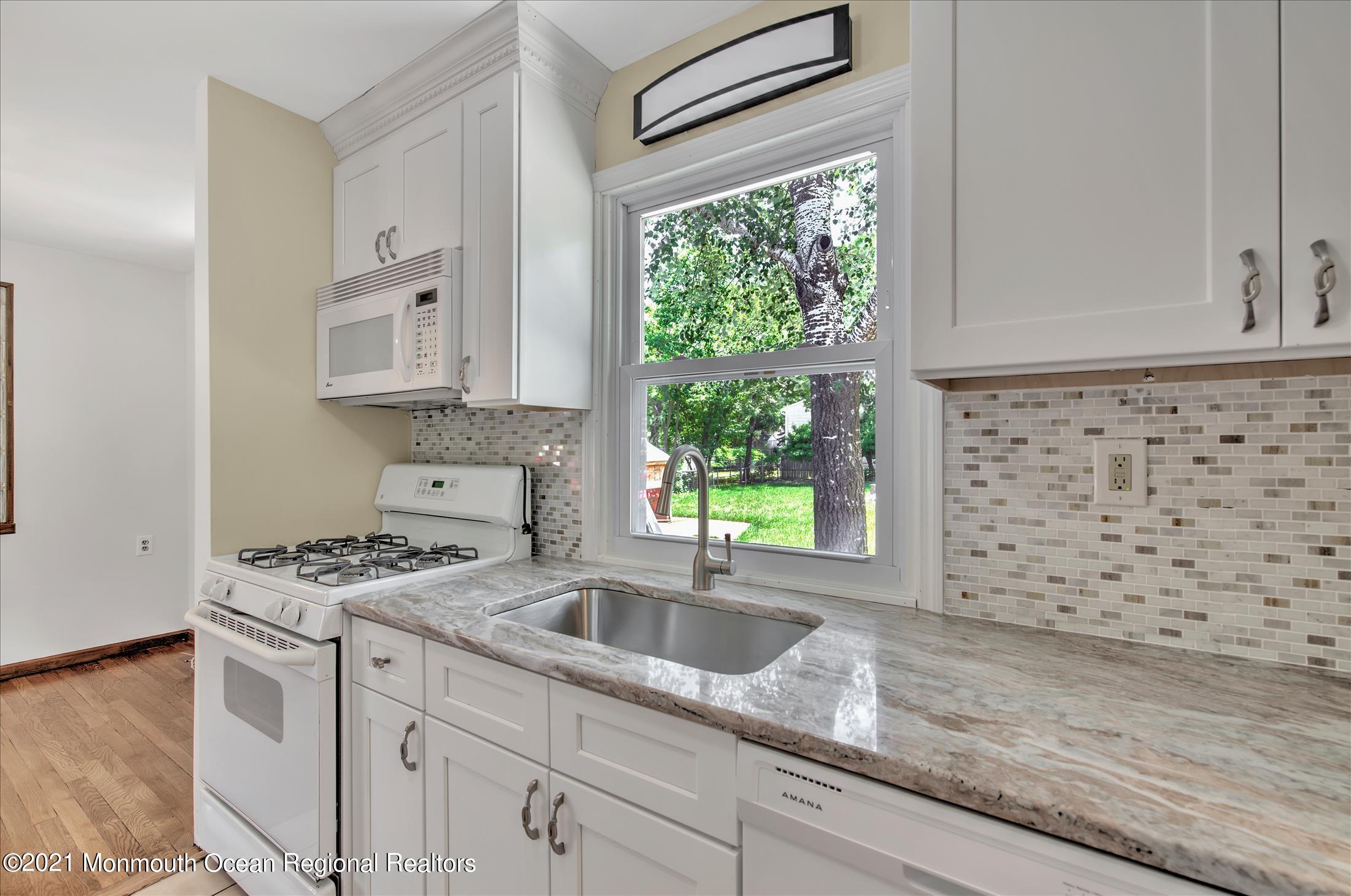 127 Stephan Road Brick, NJ 08724 - Photo 9 of 38 KITCHEN (4) (2)