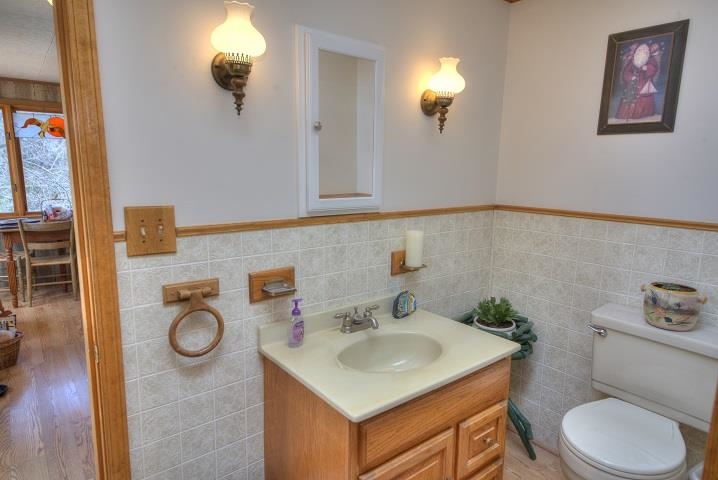 1310 New Hope Road Staunton, VA 24401 - Photo 13 of 62 a bathroom with a sink toilet and mirror