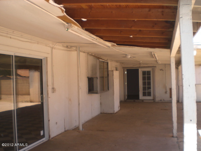 8620 West Piccadilly Road Phoenix, AZ 85037 - Photo 17 of 24 021-618209 porch