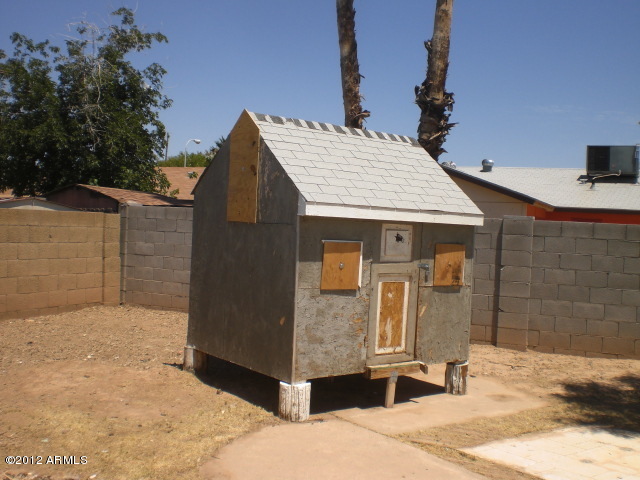 8620 West Piccadilly Road Phoenix, AZ 85037 - Photo 19 of 24 021-618209 storage shed