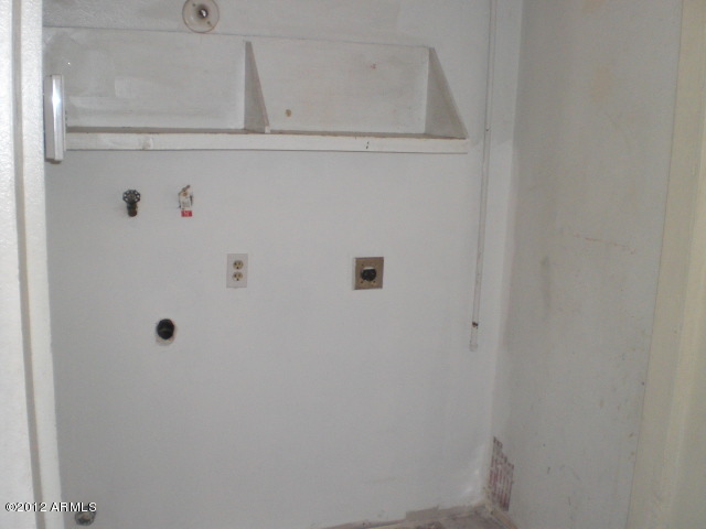 8620 West Piccadilly Road Phoenix, AZ 85037 - Photo 20 of 24 021-618209 utility