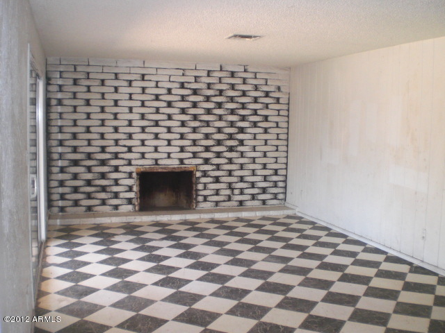 8620 West Piccadilly Road Phoenix, AZ 85037 - Photo 8 of 24 021-618209 dining room