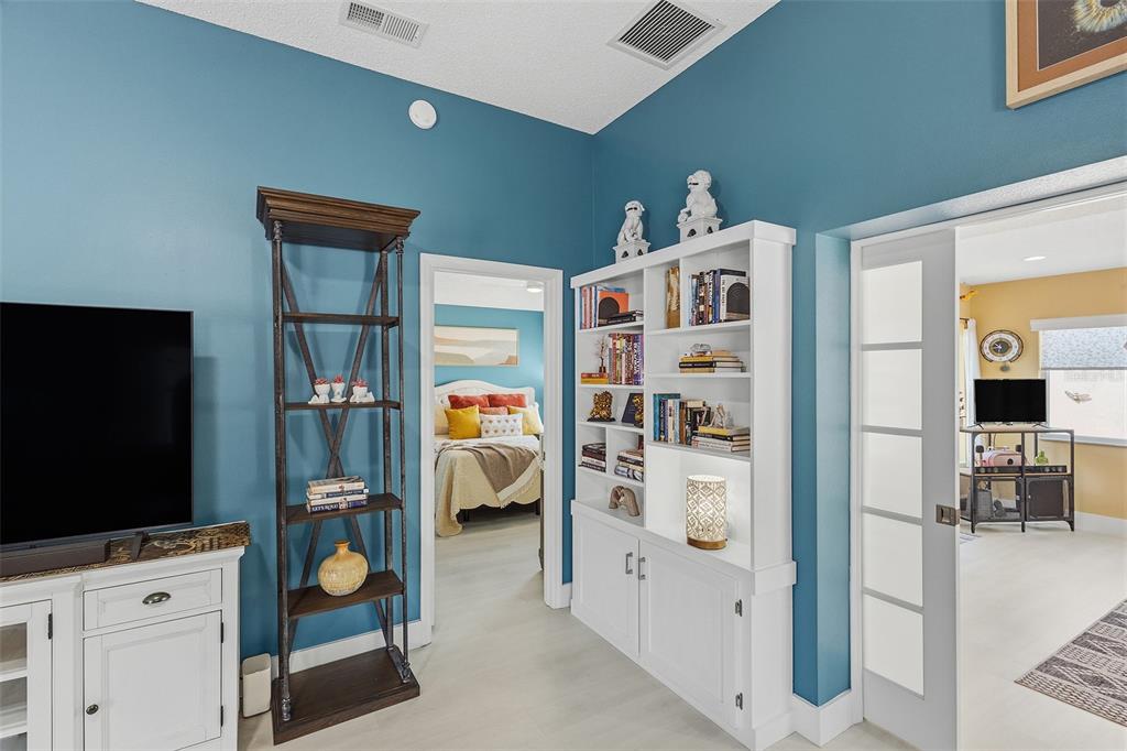 868 Oviedo Road Lady Lake, FL 32159 - Photo 12 of 38