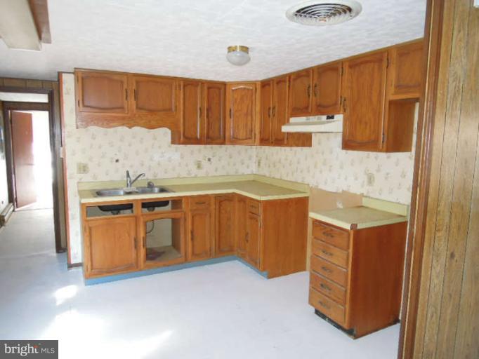 1076 Three Run Road Inwood, WV 25428 - Photo 8 of 15 Kitchen