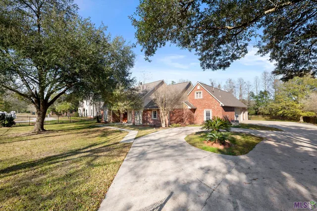 $670,000 | 18616 Perkins Road, Prairieville, LA 70769