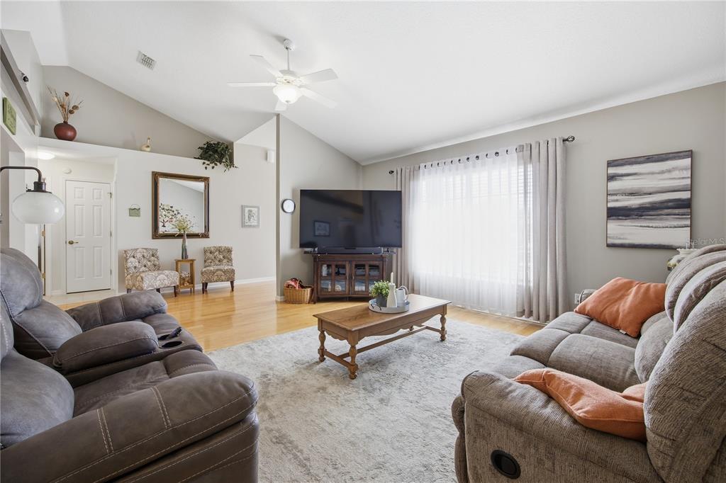 10171 Southwest 45th Avenue Ocala, FL 34476 - Photo 8 of 38