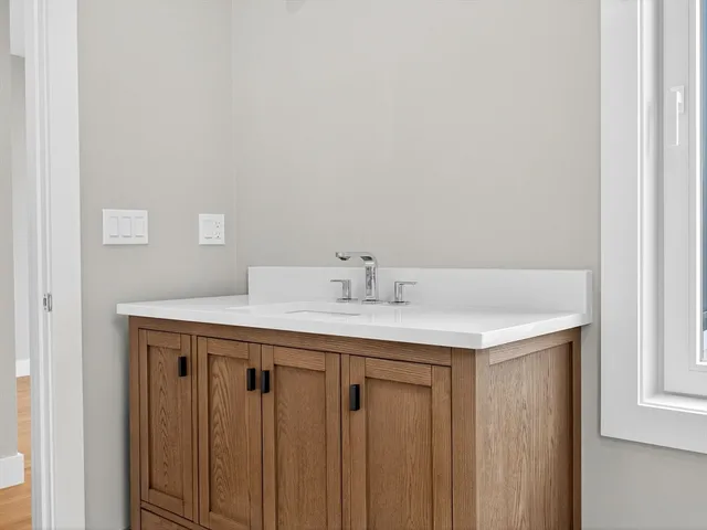 $7,500 | 551 East 7th Street, Unit 1, Boston, MA 02127