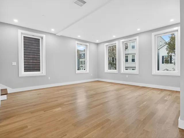 $7,500 | 551 East 7th Street, Unit 1, Boston, MA 02127