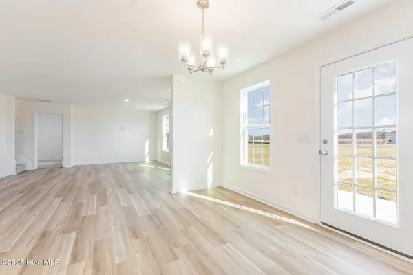 $299,706 | 32 Littlefield Lane, La Grange, NC 28551