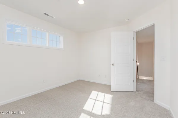 $299,706 | 32 Littlefield Lane, La Grange, NC 28551