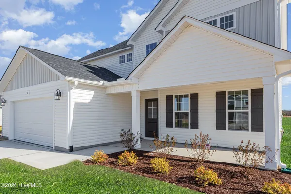 $299,706 | 32 Littlefield Lane, La Grange, NC 28551