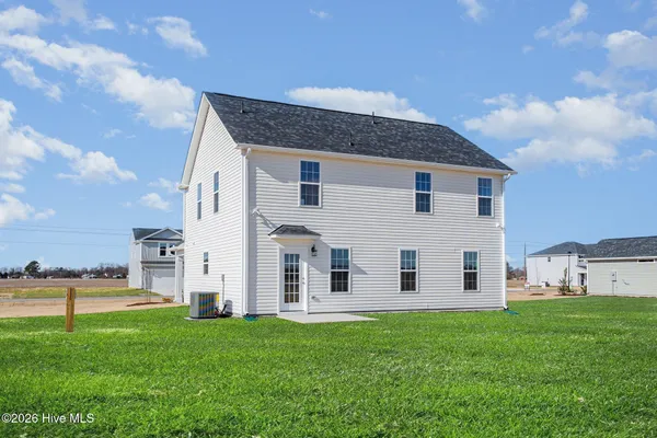 $299,706 | 32 Littlefield Lane, La Grange, NC 28551