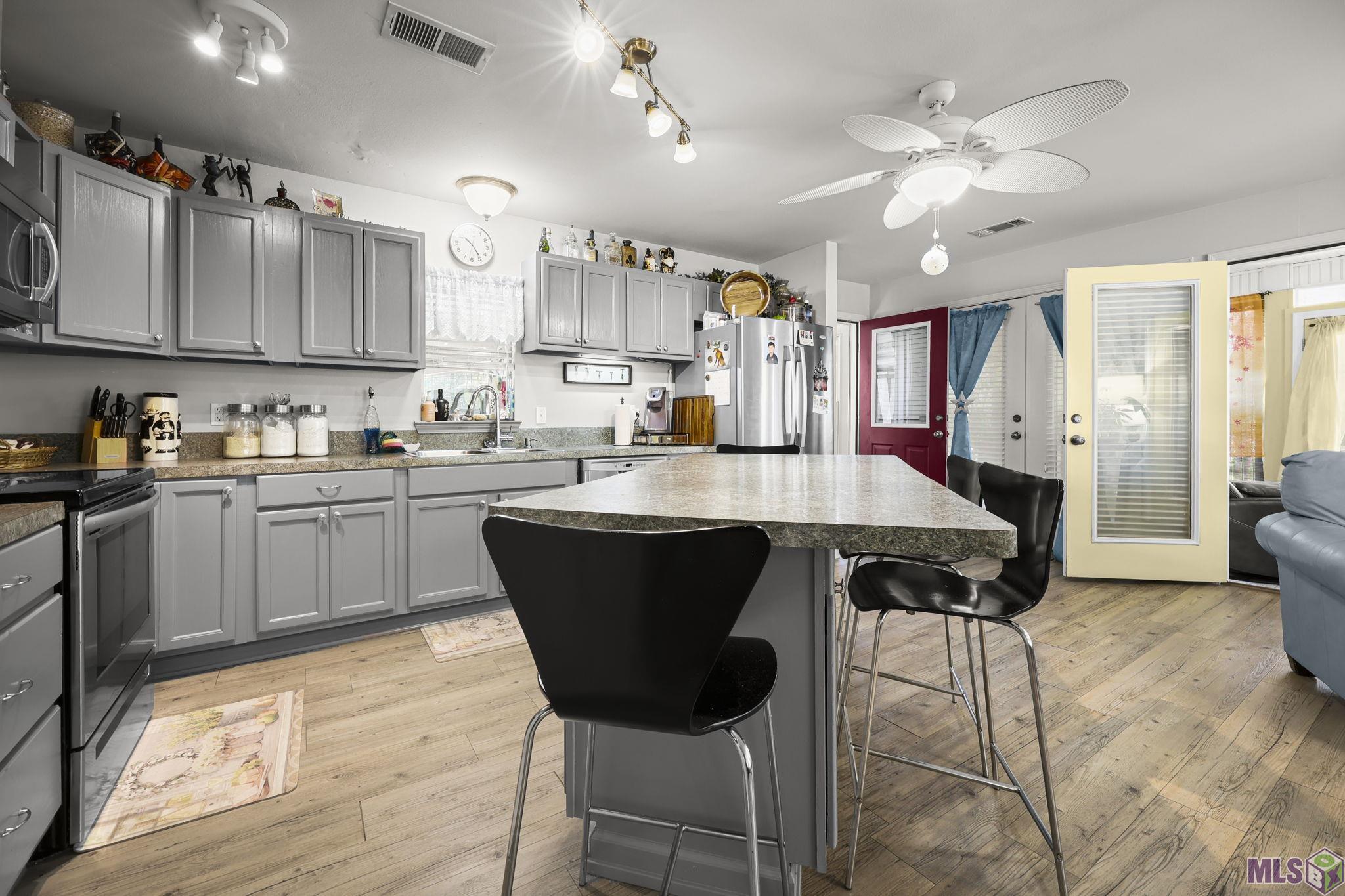 14689 Paradise Road Maurepas, LA 70449 - Photo 18 of 31