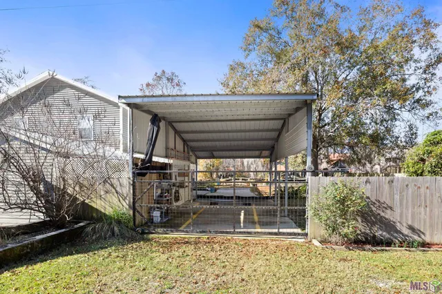 $400,000 | 14689 Paradise Road, Maurepas, LA 70449