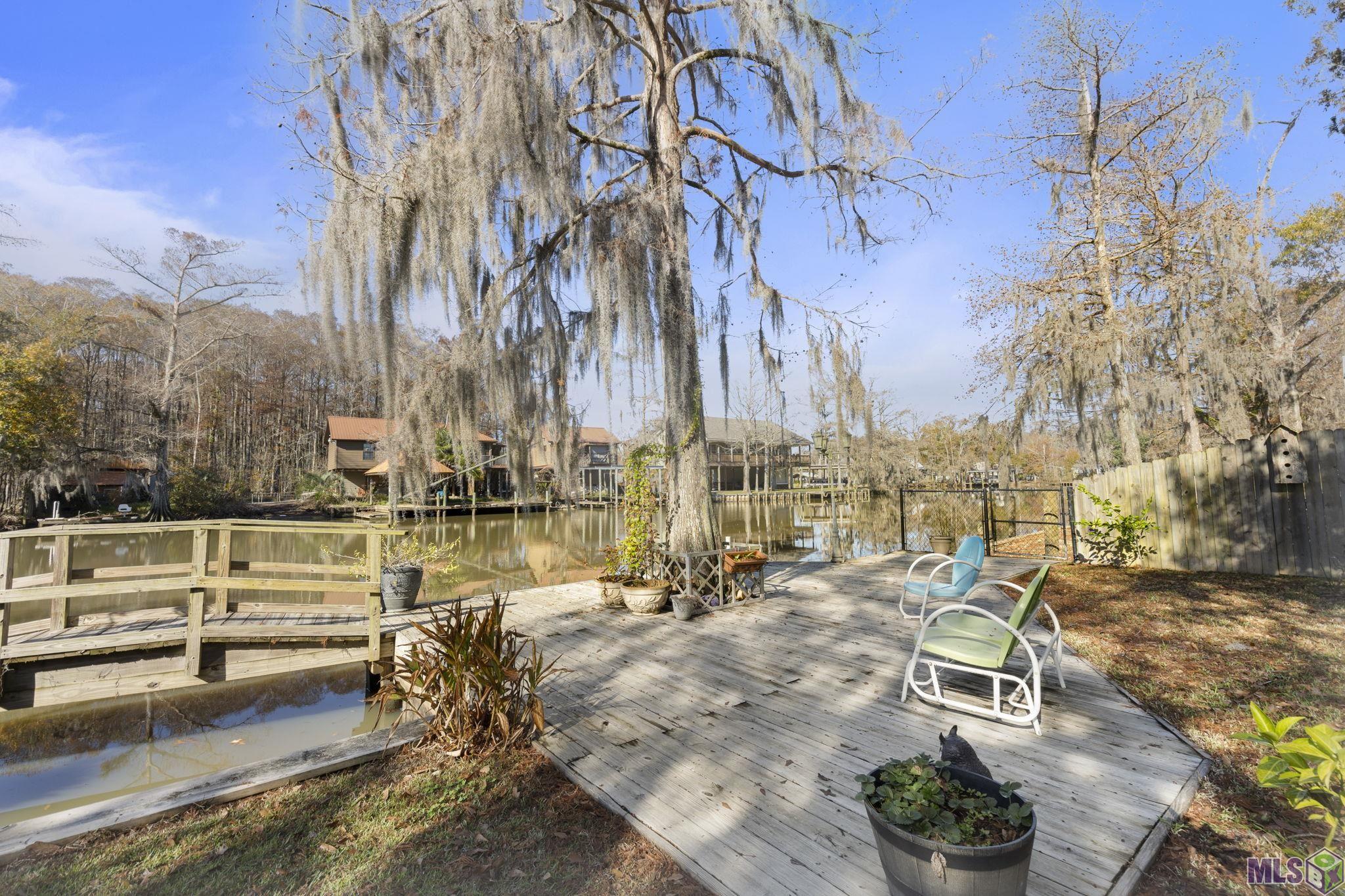 14689 Paradise Road Maurepas, LA 70449 - Photo 9 of 31