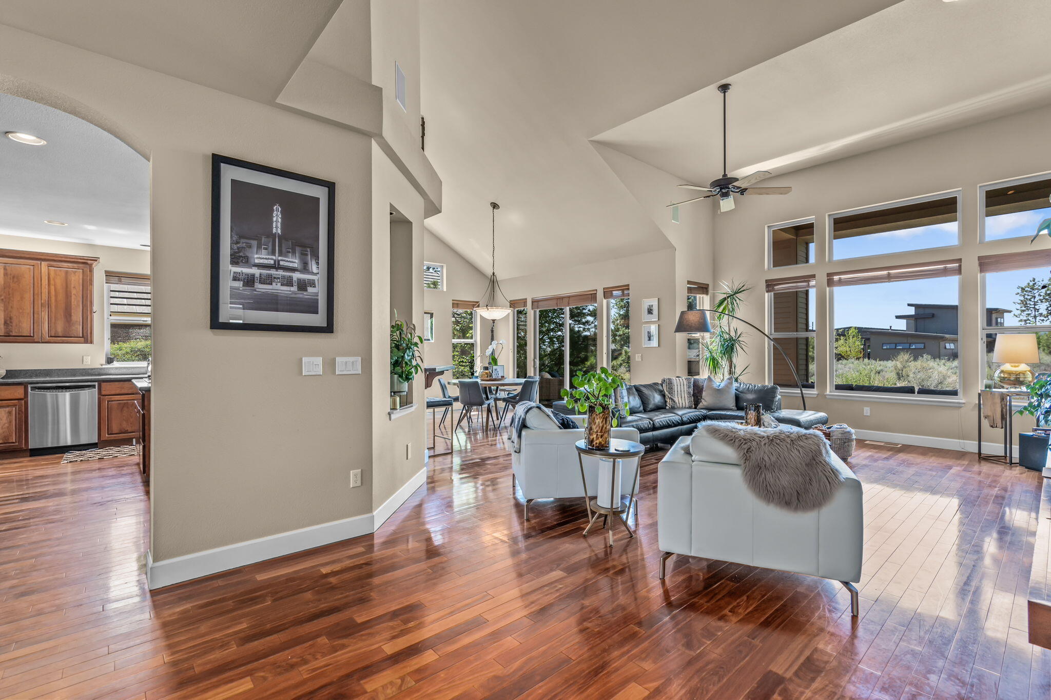 61873 Fall Creek Loop Bend, OR 97702 - Photo 11 of 29 Open Great room