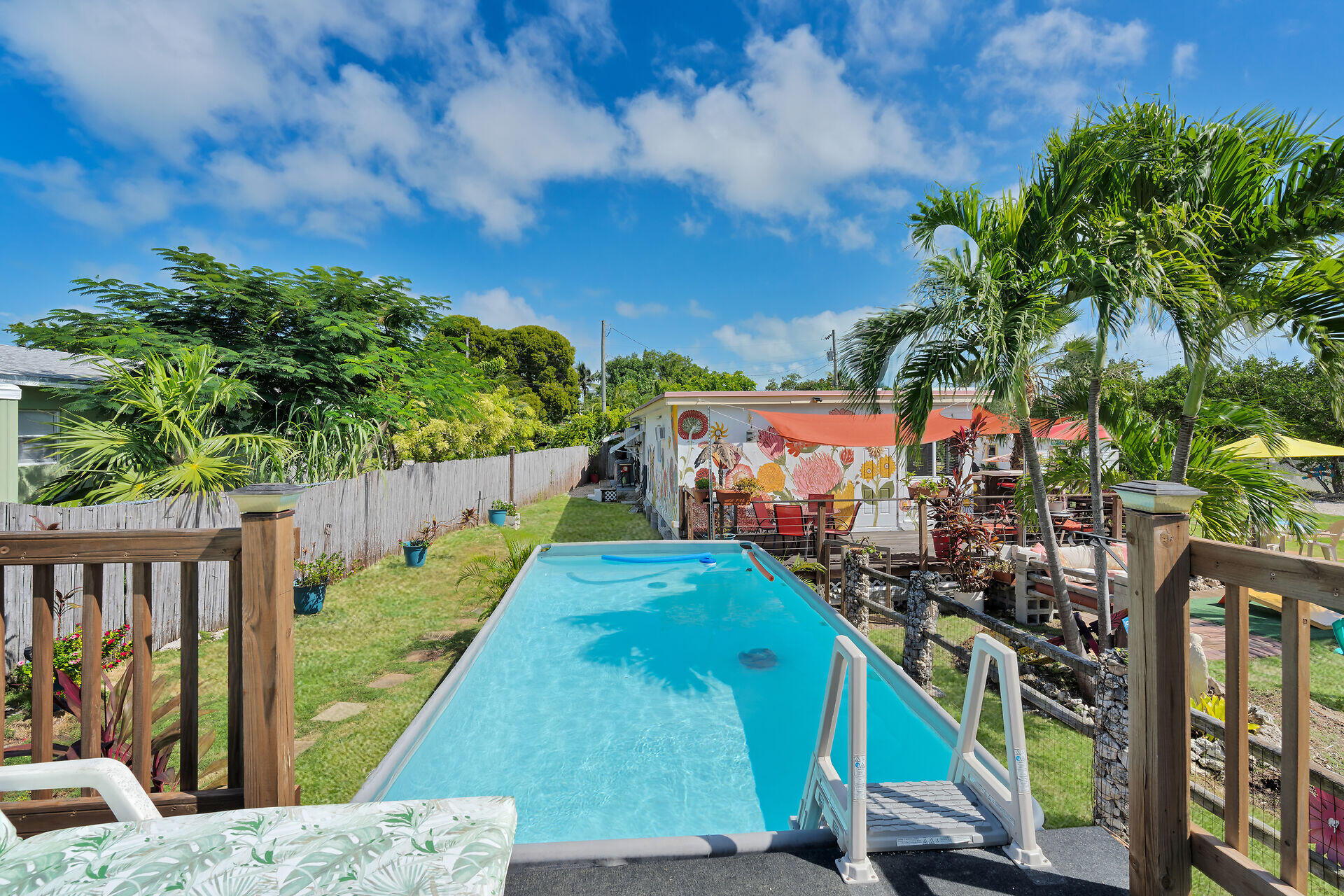 357 23rd Street Marathon, FL 33050 - Photo 10 of 48 a view of a garden