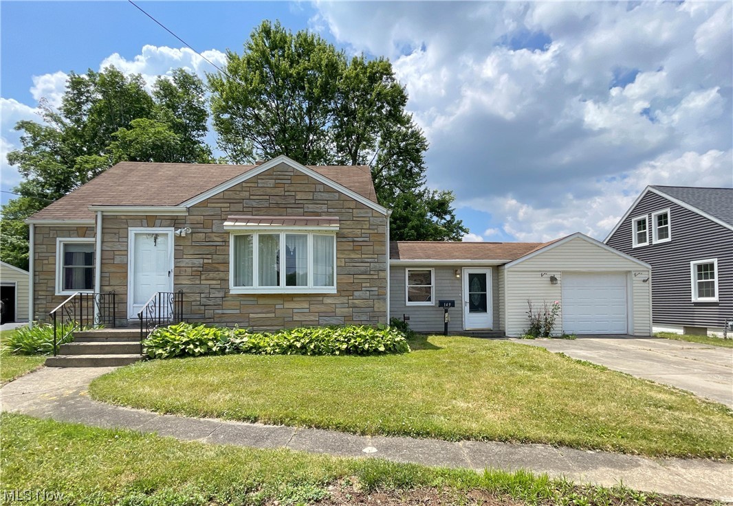 149 Iroquois Street Struthers, OH 44471 - Photo 1 of 35