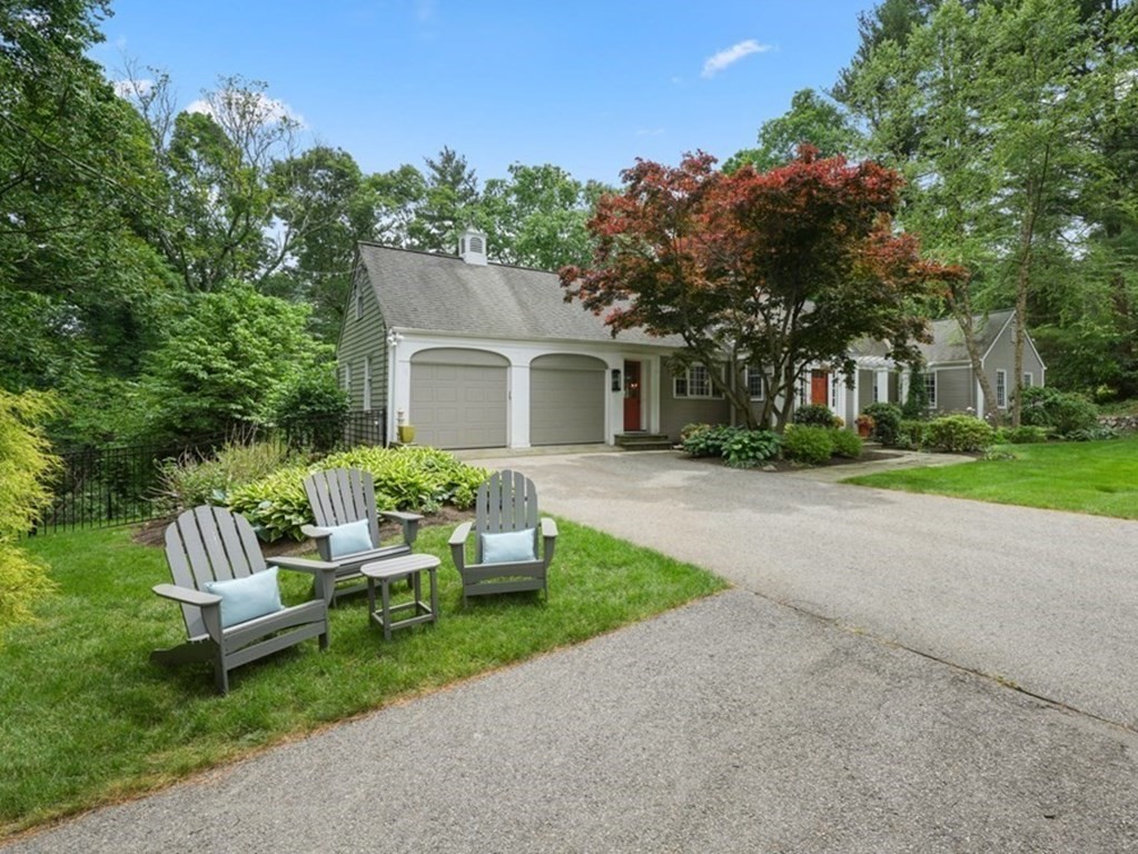 44 Hubbard Road Weston, MA 02493 - Photo 3 of 42