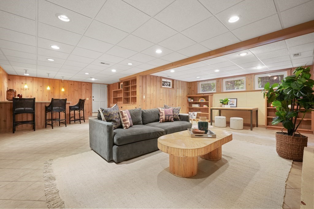 44 Hubbard Road Weston, MA 02493 - Photo 36 of 42