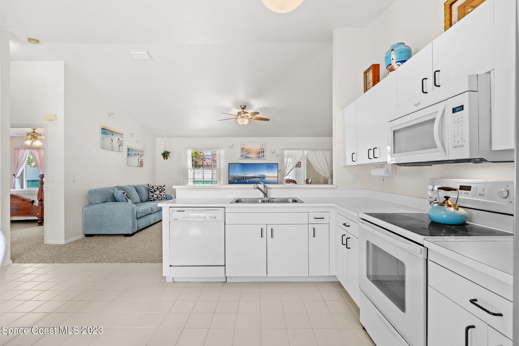 407 Godfrey Road Southeast Palm Bay, FL 32909 - Photo 6 of 25 407 Godfrey Rd - 12