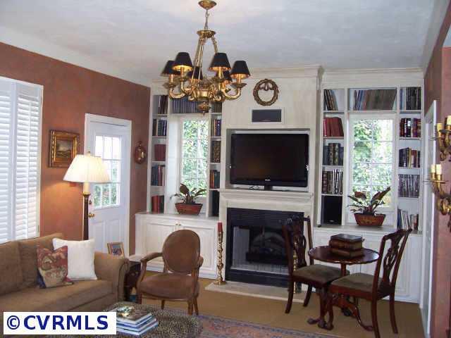 2124 Dresden Road Richmond, VA 23229 - Photo 3 of 10 Other - Family Room with built-ins & cozy fireplace