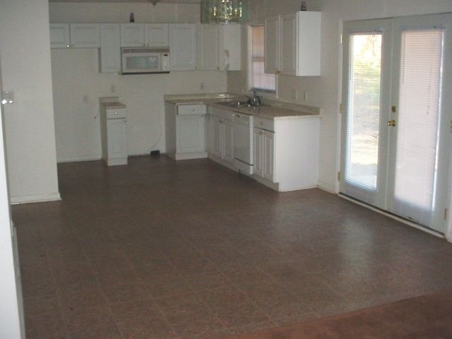 734 Crestfield Road Greenville, SC 29605 - Photo 3 of 4 Gallery Image 3