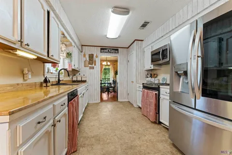 $295,000 | 33897 Duff Road, Walker, LA 70785