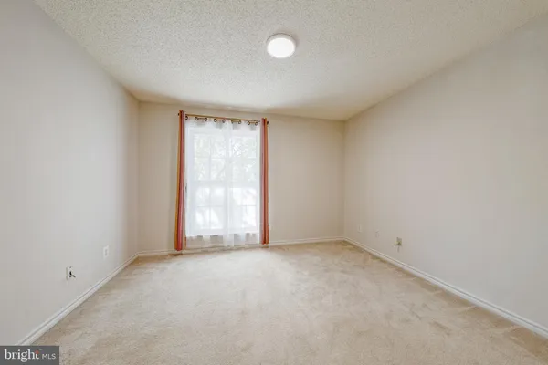 $2,600 | 1539 Lincoln Way, Unit 302B, McLean, VA 22102