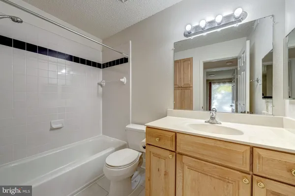 $2,600 | 1539 Lincoln Way, Unit 302B, McLean, VA 22102