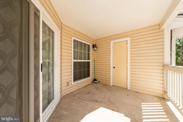 a view of a entrance of the house