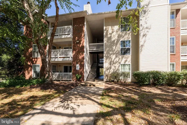 $2,600 | 1539 Lincoln Way, Unit 302B, McLean, VA 22102