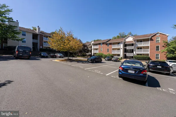 $2,600 | 1539 Lincoln Way, Unit 302B, McLean, VA 22102