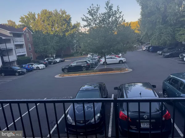 $2,600 | 1539 Lincoln Way, Unit 302B, McLean, VA 22102