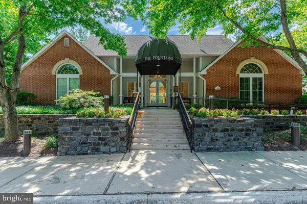 $2,600 | 1539 Lincoln Way, Unit 302B, McLean, VA 22102