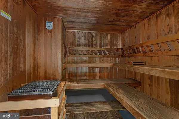 $2,600 | 1539 Lincoln Way, Unit 302B, McLean, VA 22102