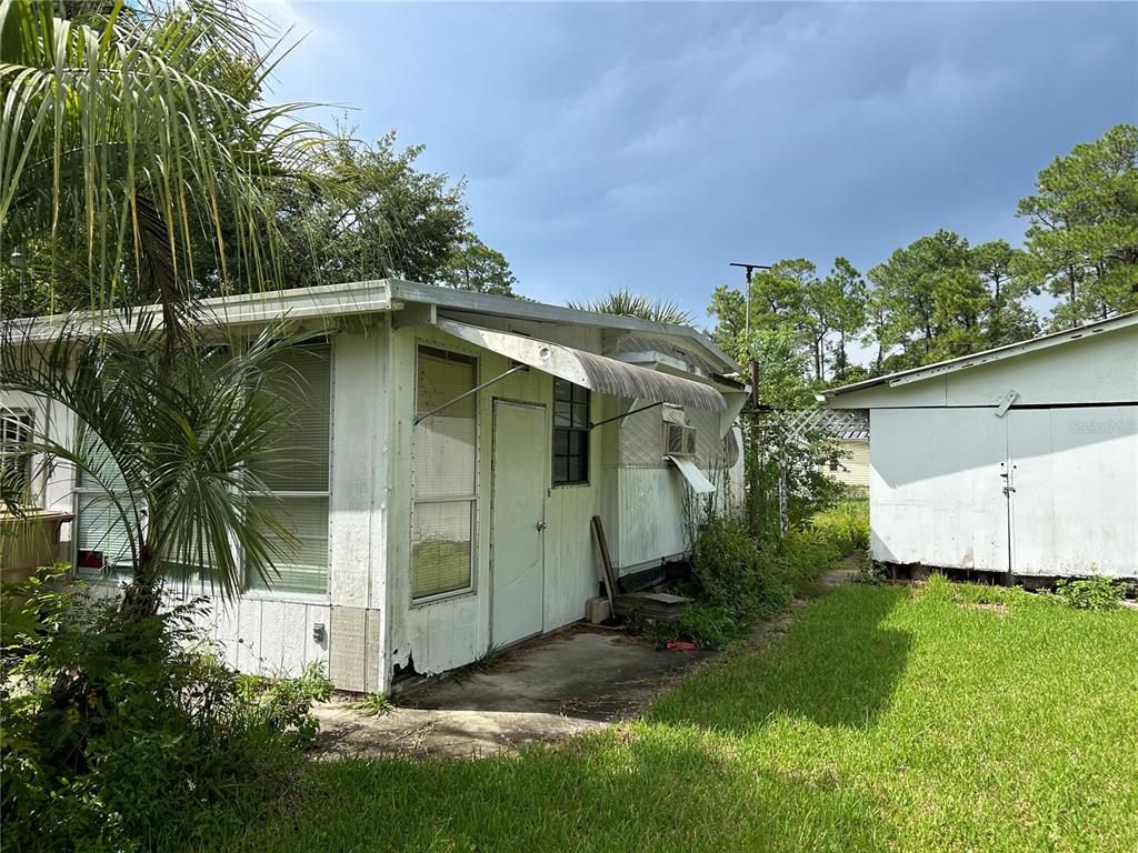 23931 Bobcat Road Astor, FL 32102 - Photo 1 of 1