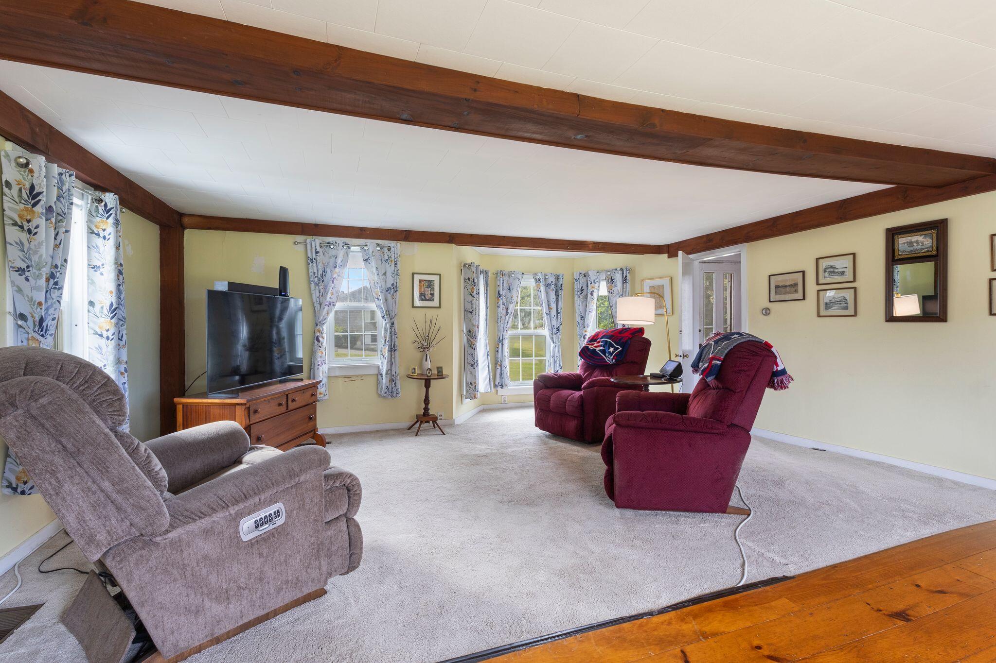 22 Shore Road York, ME 03909 - Photo 20 of 69 Living Room