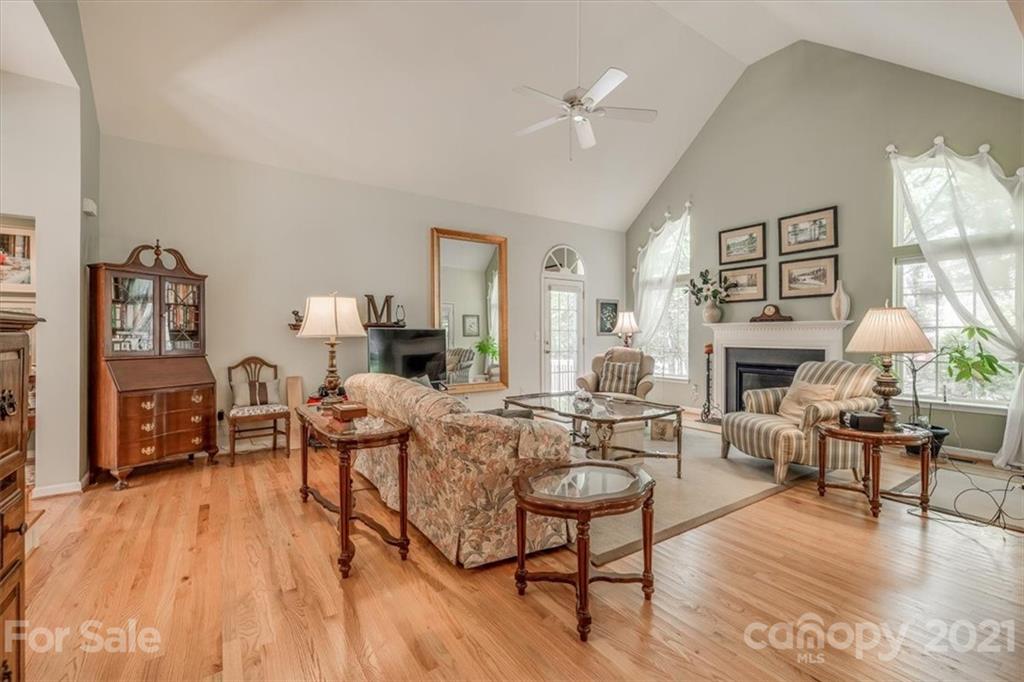 26059 Neptunes Landing Tega Cay, SC 29708 - Photo 17 of 46 Gallery Image 17